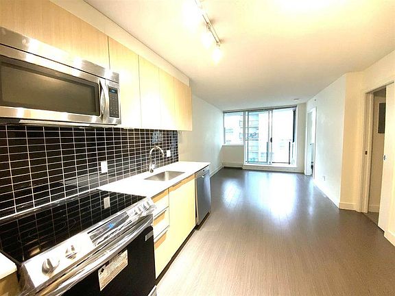 3rd image of 1325 Rolston St #1