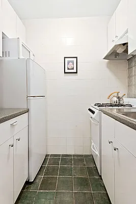 Sold by Compass | media 4