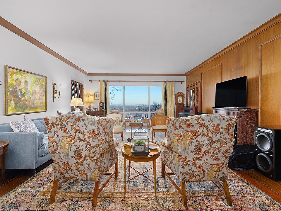 34th image of 1001 Fleetwood Dr