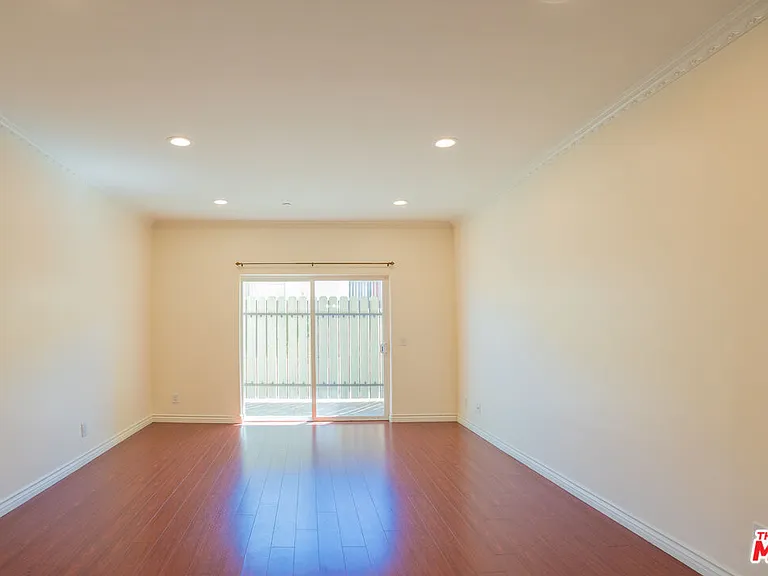 626 E Orange Grove Ave #105 — Photo 6