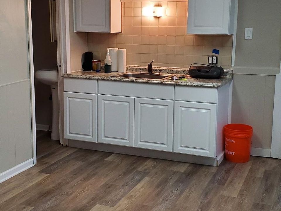1st image of 17 Reiman St APT 4