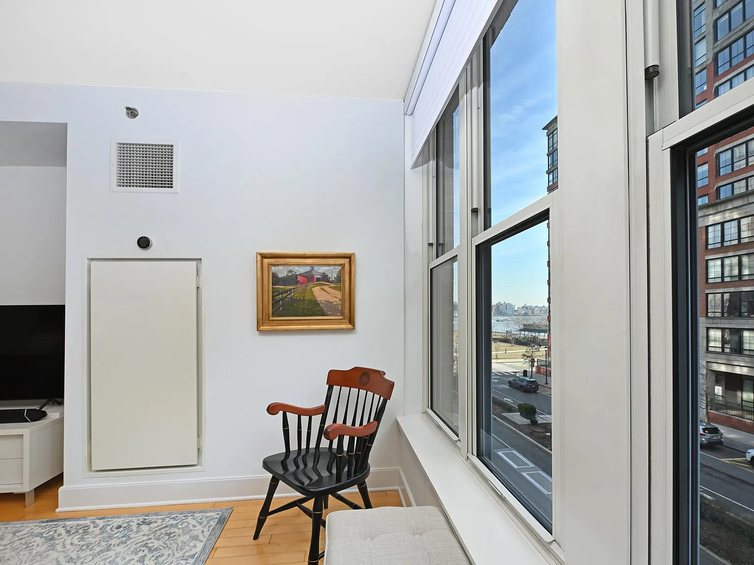 2 bed, 1.5 bath, 1133 sqft, $6,000 — Photo 4