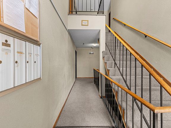 4th image of 6097 Courtly Alcove #C