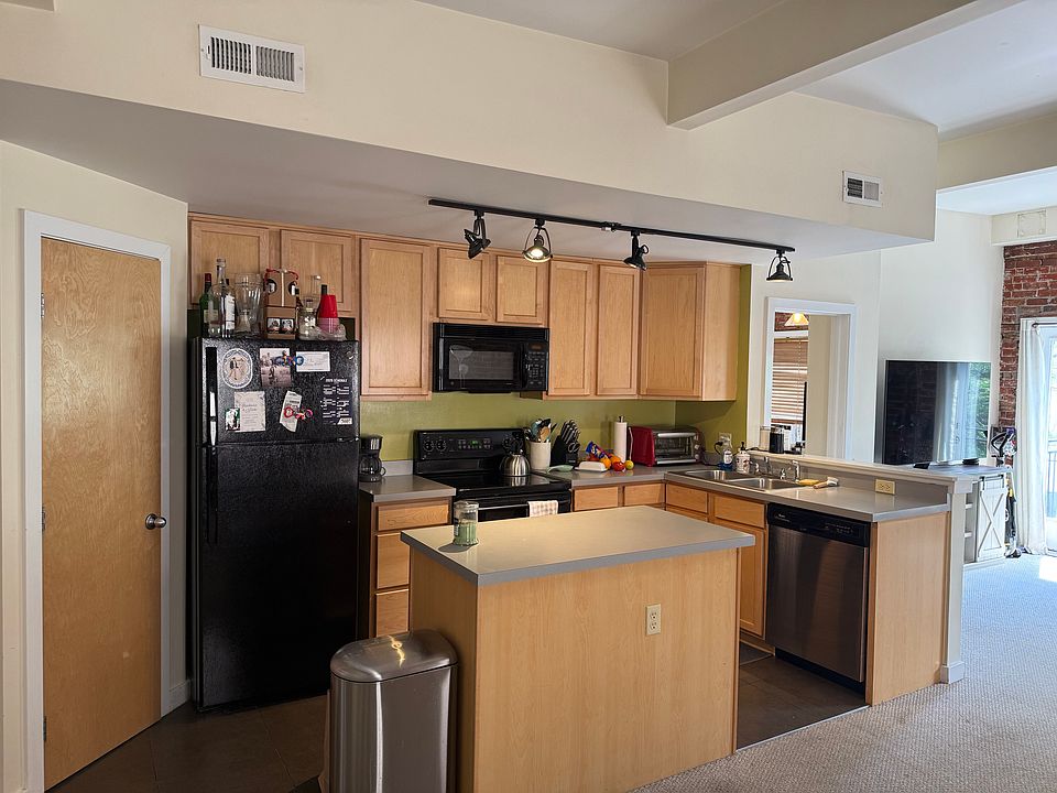 Kitchen Pic #2