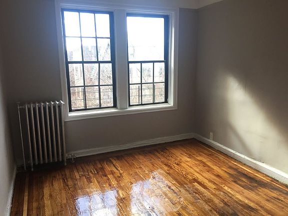 3rd image of 2735 Barker Ave APT P21