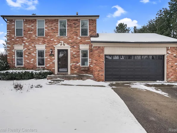 19502 Stamford Dr, Livonia, MI 48152