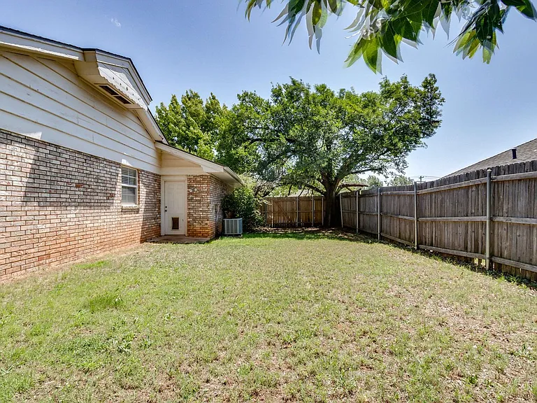 11007 Greystone Ave — Photo 43