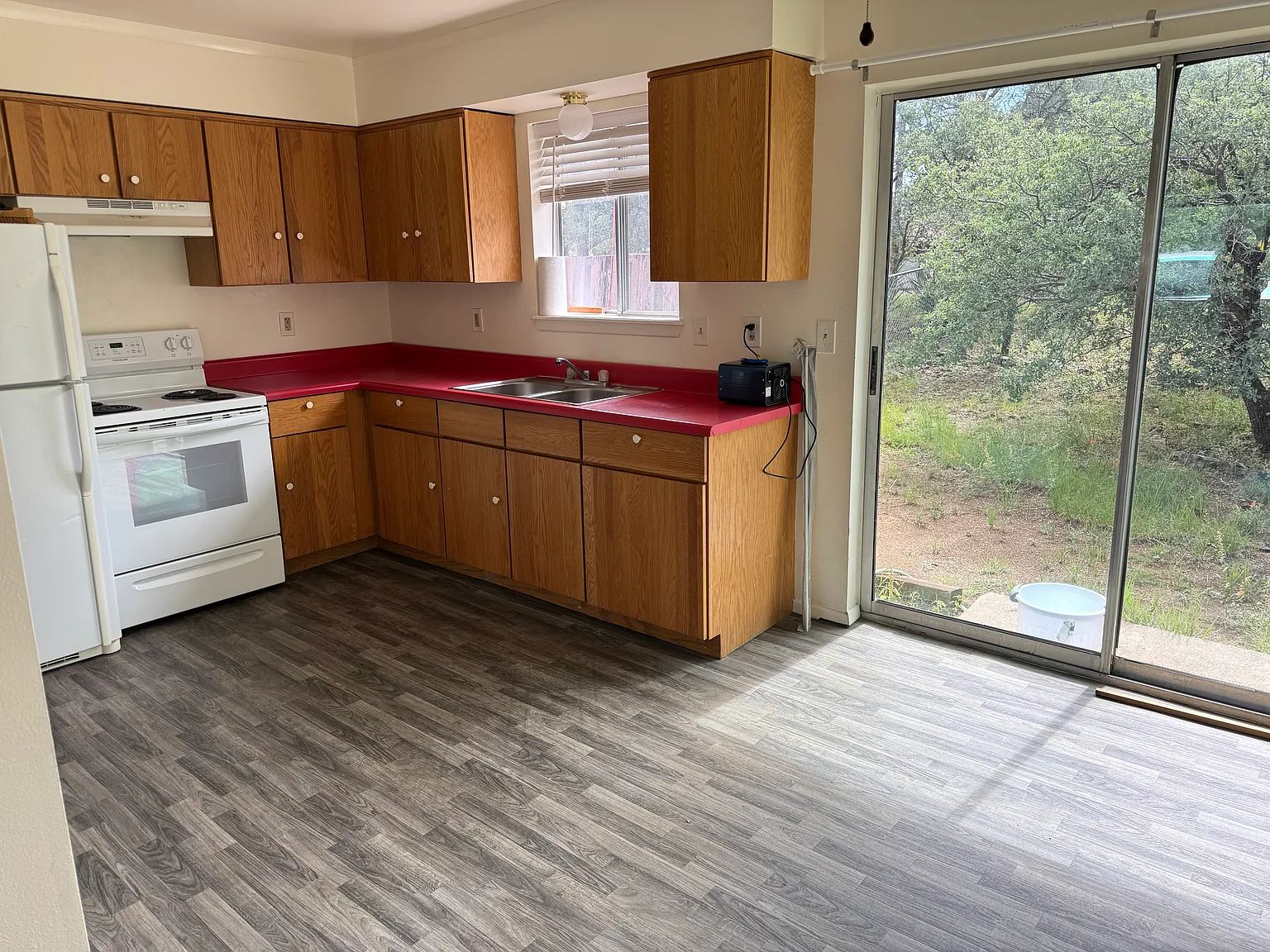 2 bed, 800 sqft, $1,000 — Photo 3