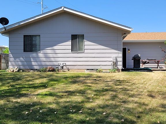 2nd image of 326 44th Ave