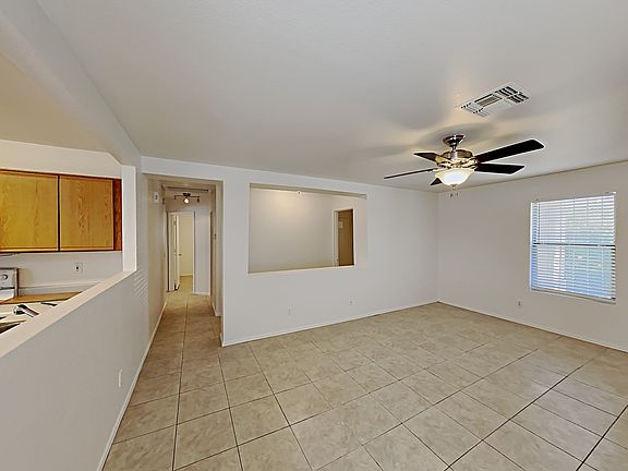 4th image of 11824 W Scotts Dr