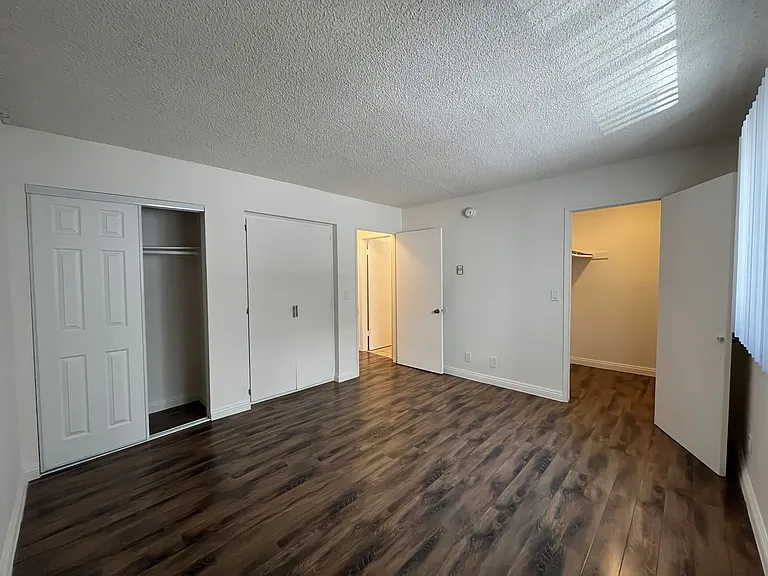 Independence Apartments — Photo 5