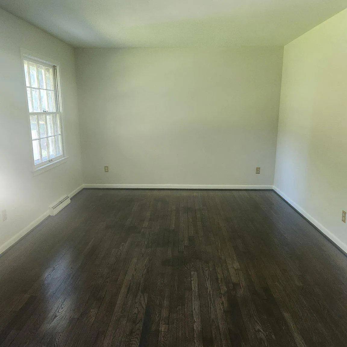 3 bed, 2.0 bath, 1800 sqft, $2,500 — Photo 2