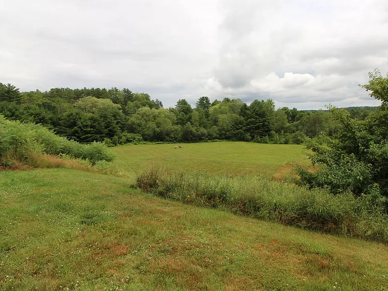 820 Gray Rd — Photo 3