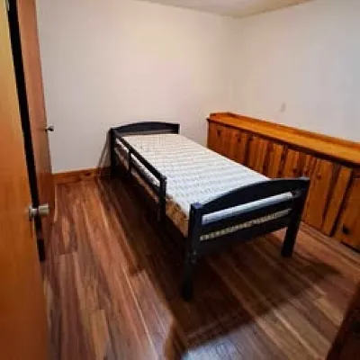 2nd bedroom/closet/office