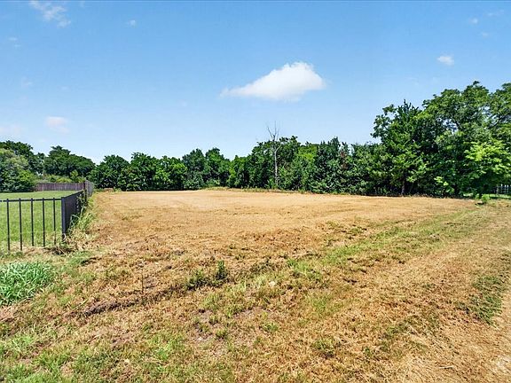 4th image of 1306 Ranch Rd