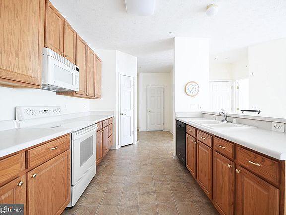5th image of 308 Willrich Cir Unit 308G