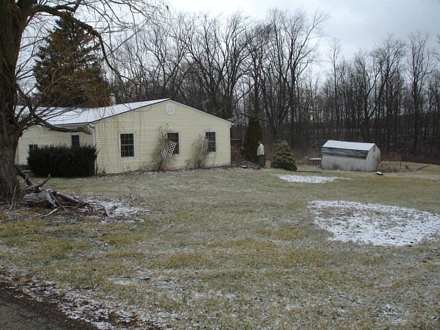2nd image of 1865 Osbun Rd