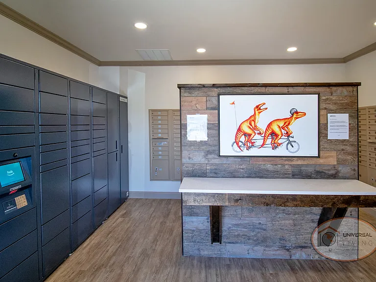 Mail Center / Amazon Hub