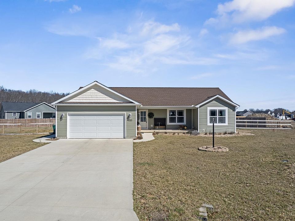 1st image of 102 Nicole Dr
