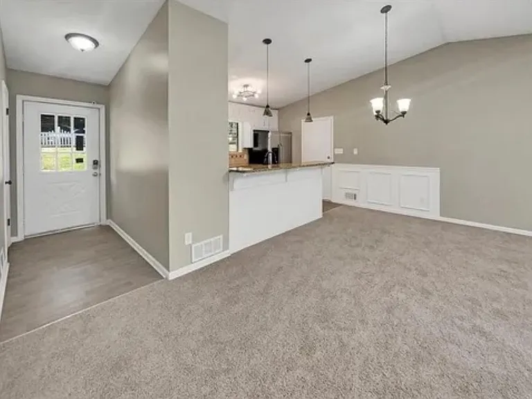 1472 Cobb Branch Dr — Photo 2