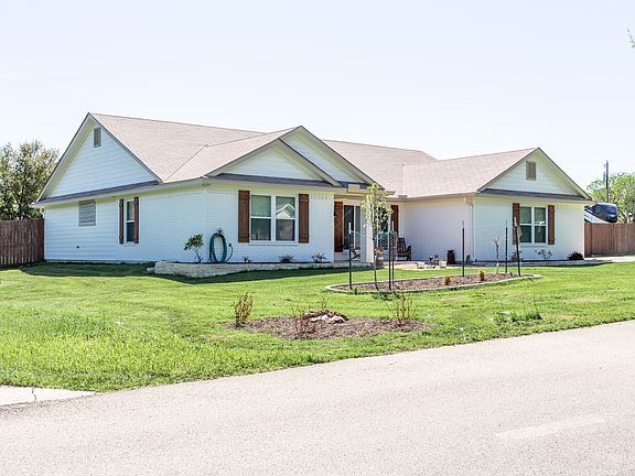 2nd image of 46 Branding Iron Dr