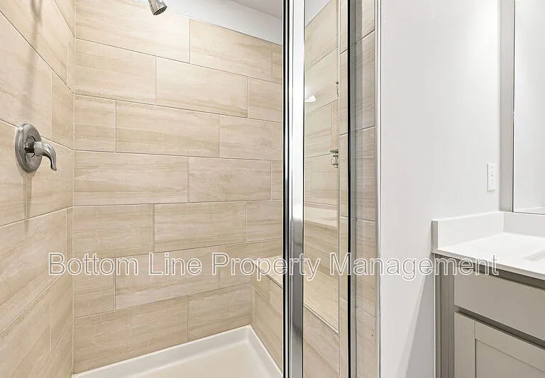 2312 Kasota Ln — Photo 32