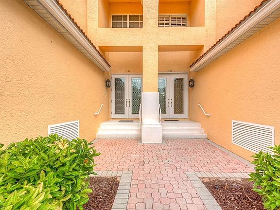 3rd image of 1733 Gulfstar Dr S APT 301