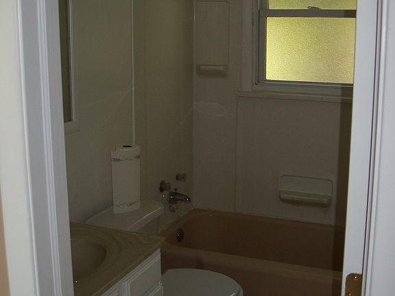 3rd image of 2820 Michael Dr
