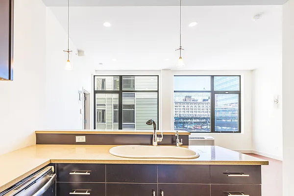 Rented by Socrates Realty, CO | media 2