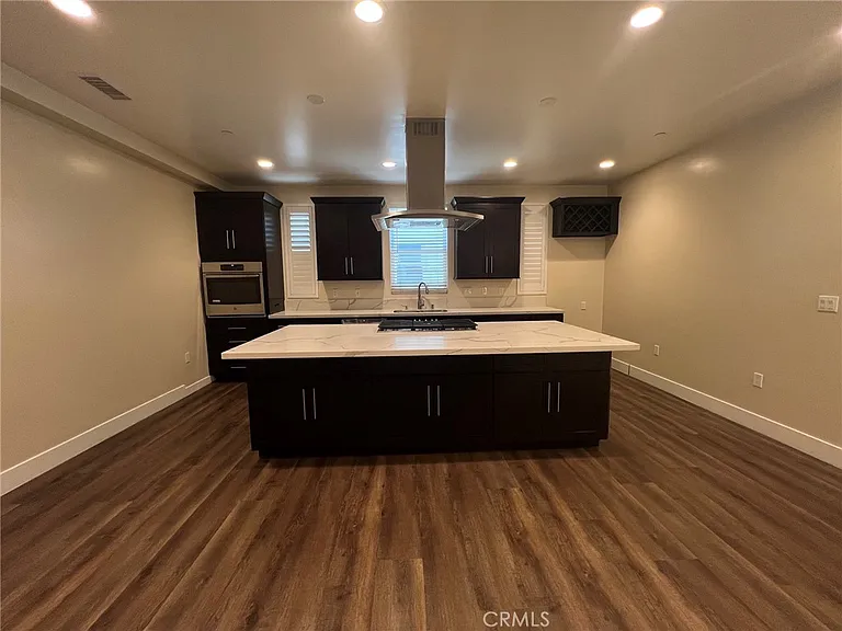 13804 Cordary Ave — Photo 48