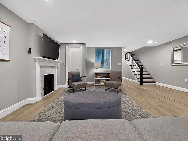 611 Maryland Ave NE — Photo 12
