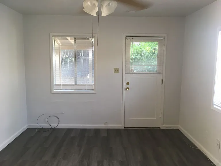 406 Niles Ave — Photo 9