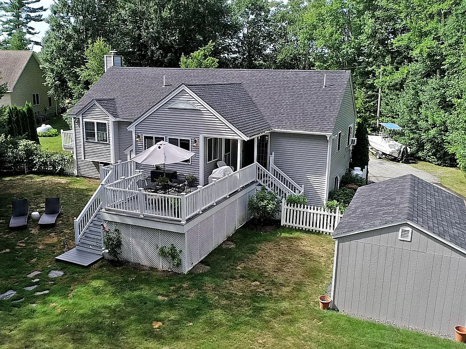 28 Ferry Ln