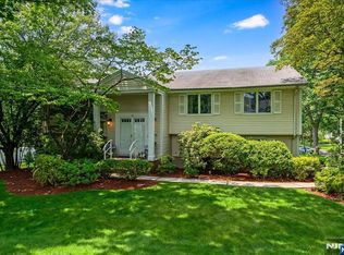 505 Salem St, Paramus, NJ 07652