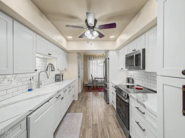 19010 N Signal Butte Circle, Sun City, AZ 85373