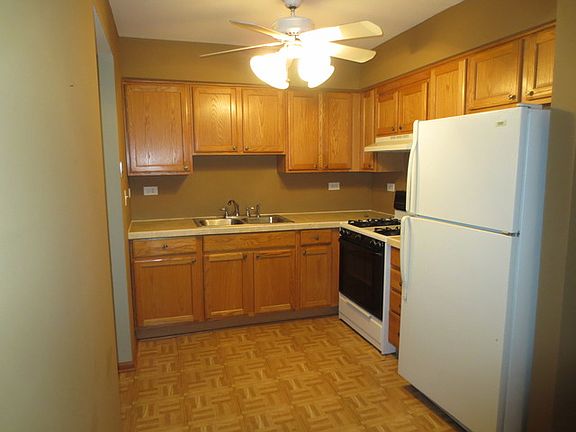 2nd image of 11 Winthrop Ct