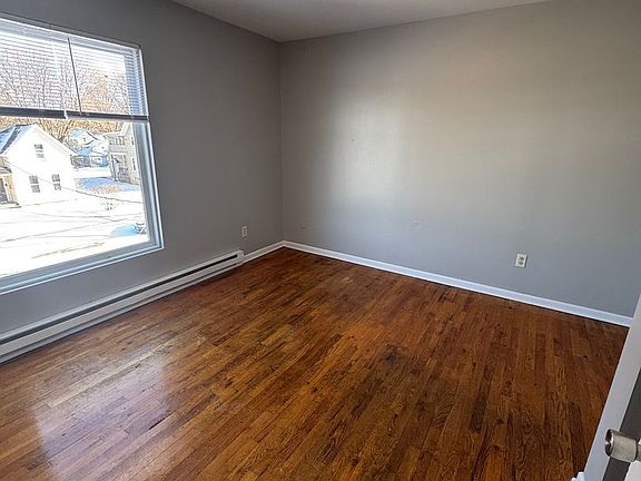 5th image of 305 S 4th St #2