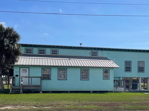 206 Camellia St E, Everglades, FL 34139