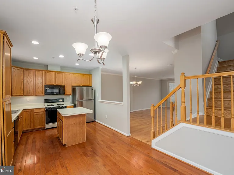 20821 Shamrock Glen Cir #804 — Photo 5