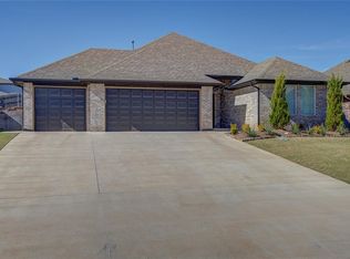 2133 Santa Monica St, Edmond, OK 73034