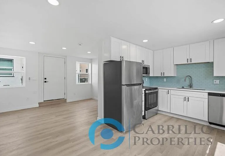 4571 North Ave #C — Photo 5