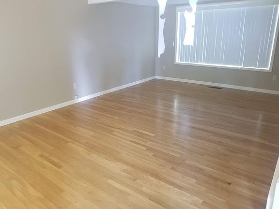 5th image of 7242 Stanford Ct NW