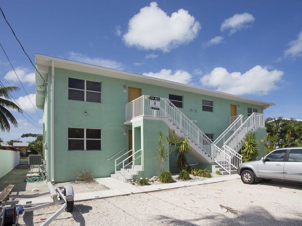 16 Aquamarine Dr APT 1