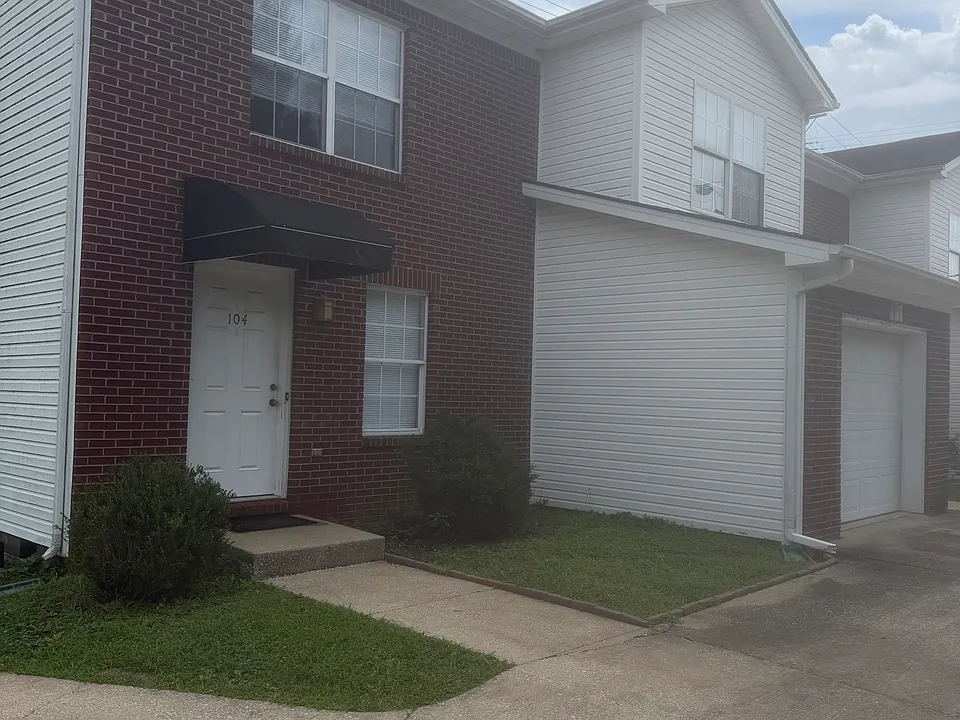 104 Mossey Cup Ct #104