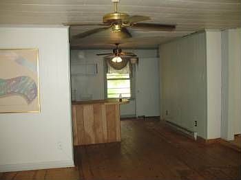 3rd image of 1273 Lakeshore Ln