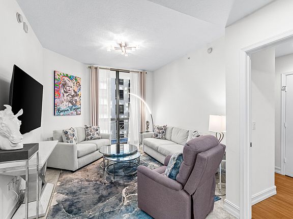 5th image of 701 S Olive Avenue #807
