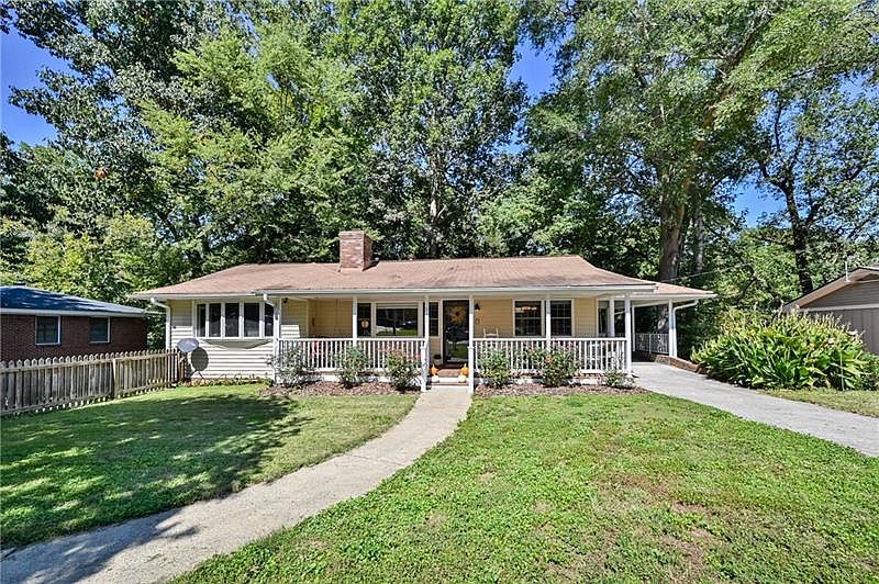 1st image of 915 Flagler Cir SE