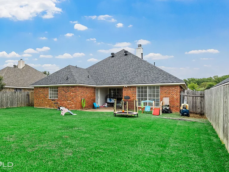 2531 Brookhaven Dr — Photo 11
