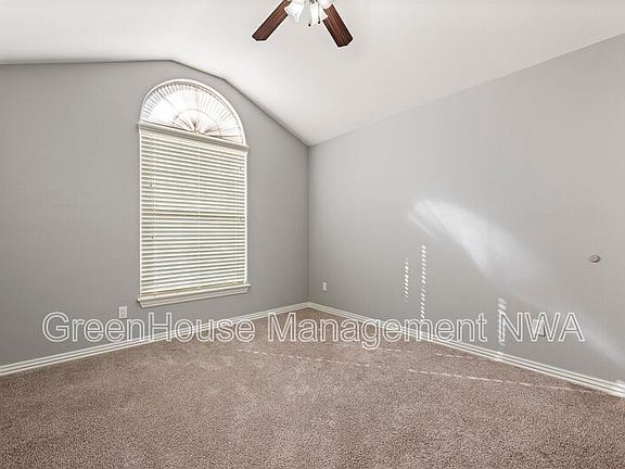 4th image of 4405 SW Eggersway Pl