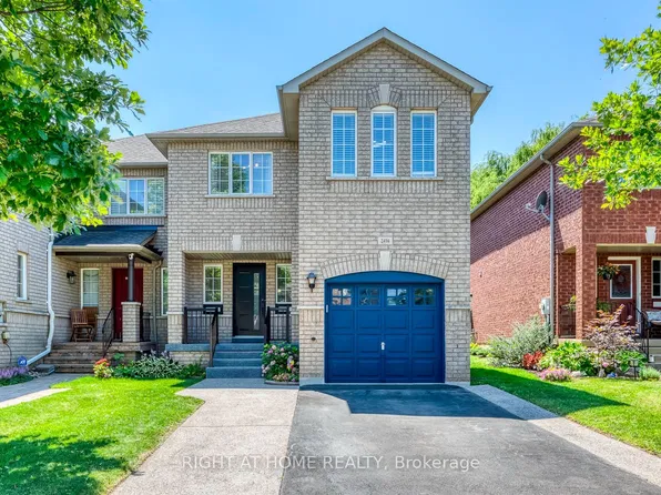2416 Lazio Ln, Oakville, ON L6M 4P4